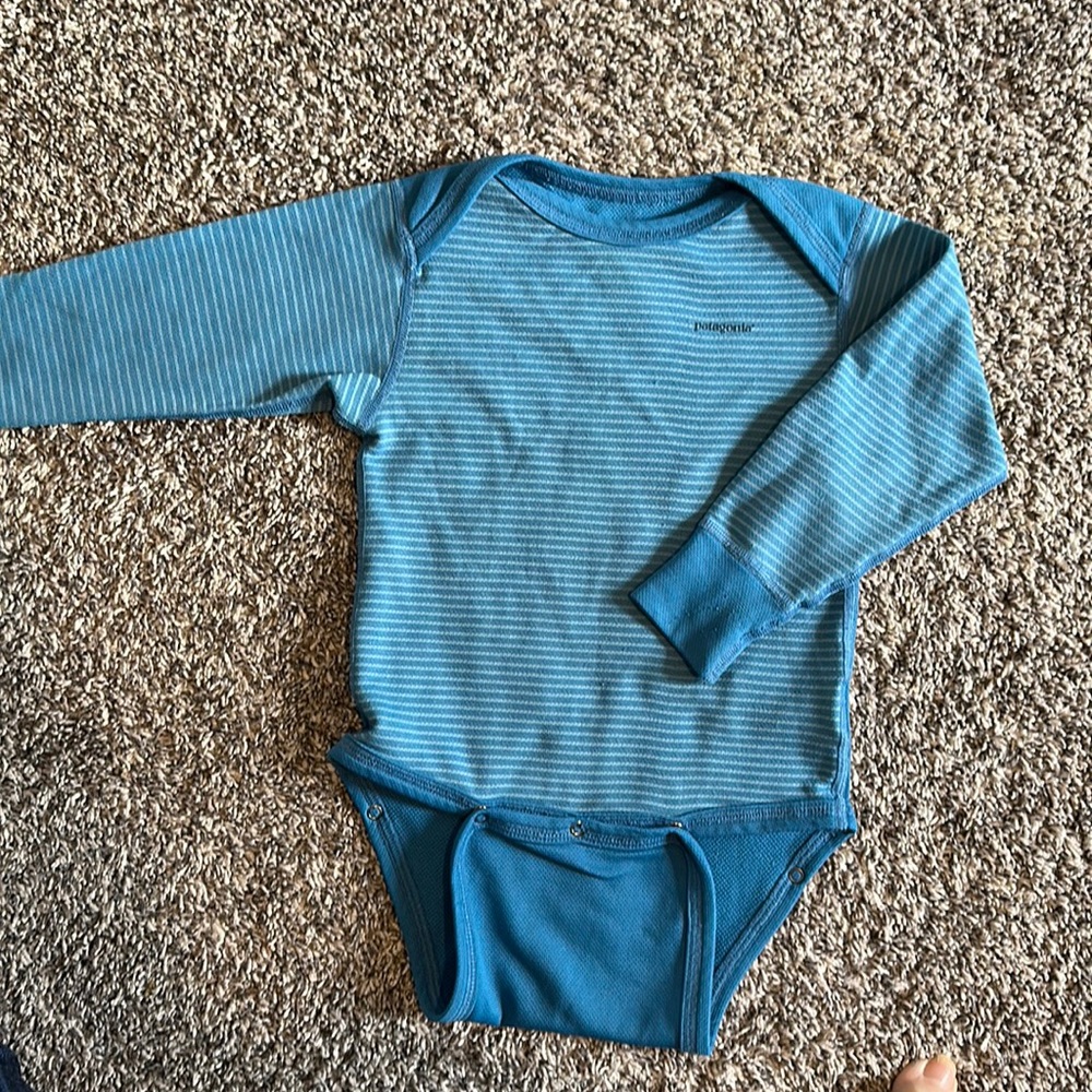 Patagonia infant capilene bodysuit/onesie